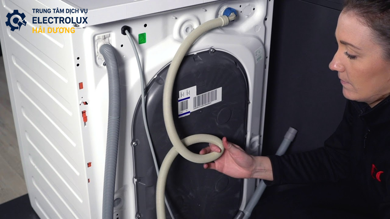 Cách khắc phục lỗi E10 máy giặt Electrolux ?